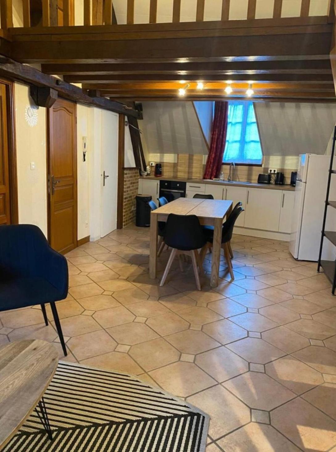 Apartment Magnifique Duplex A 600m Du Martroi *